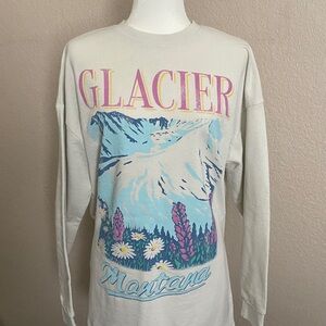 Grayson Threads Oversized Sweatshirt with graphic of Glacier Montana. Size M